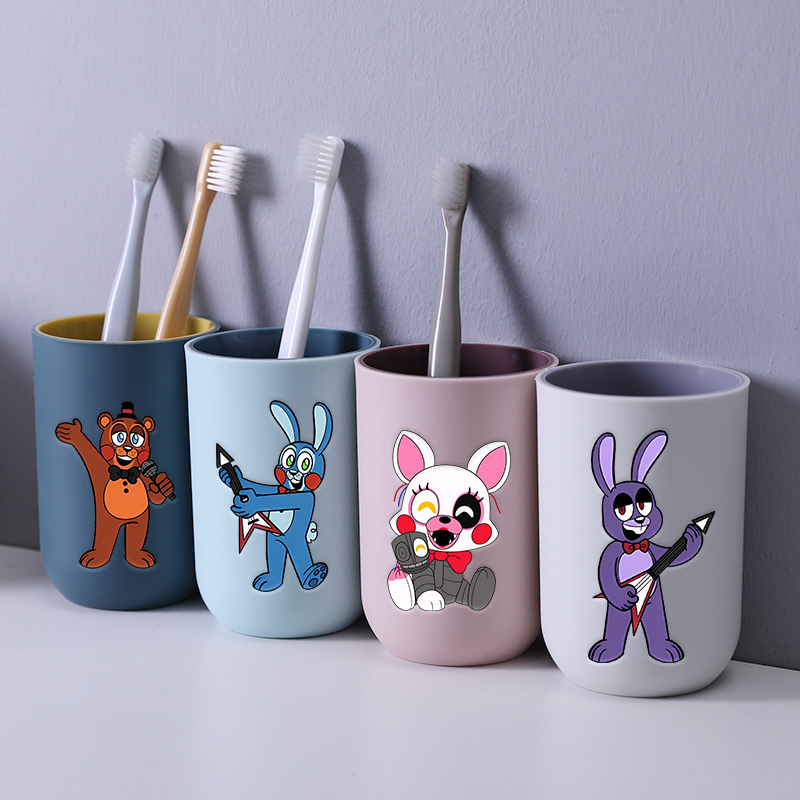Party Games At Christmas - แก้วแปรงฟัน Five Night At Freddy's ลายการ์ตูน